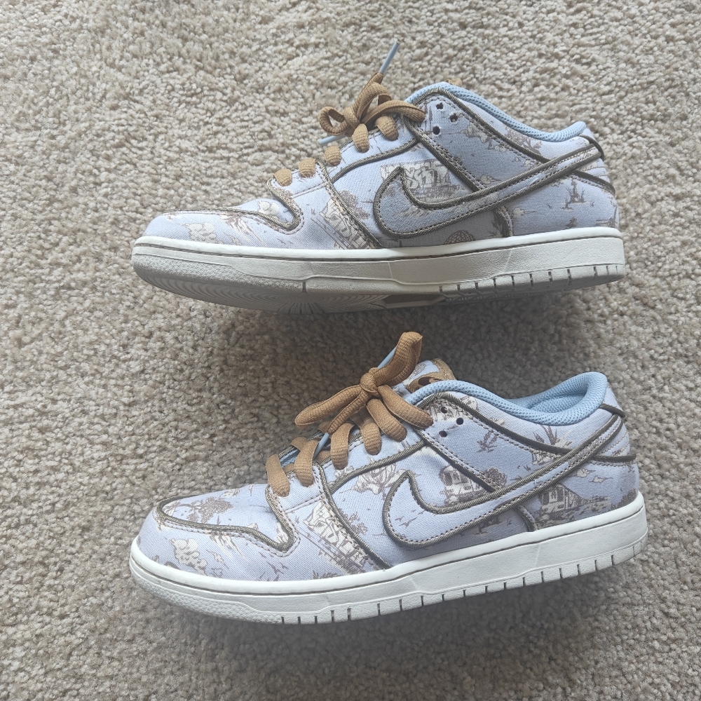 SOLD Nike DUNK SB City Of Style Skateboarding Size 9.5